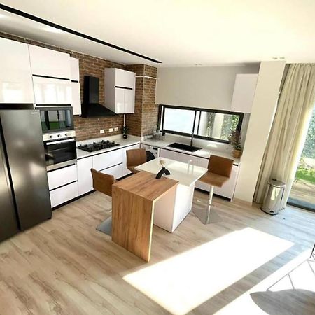 Ground Apartment 2-Bedrooms In Lake View Residence Amazing Price! New Cairo Екстер'єр фото