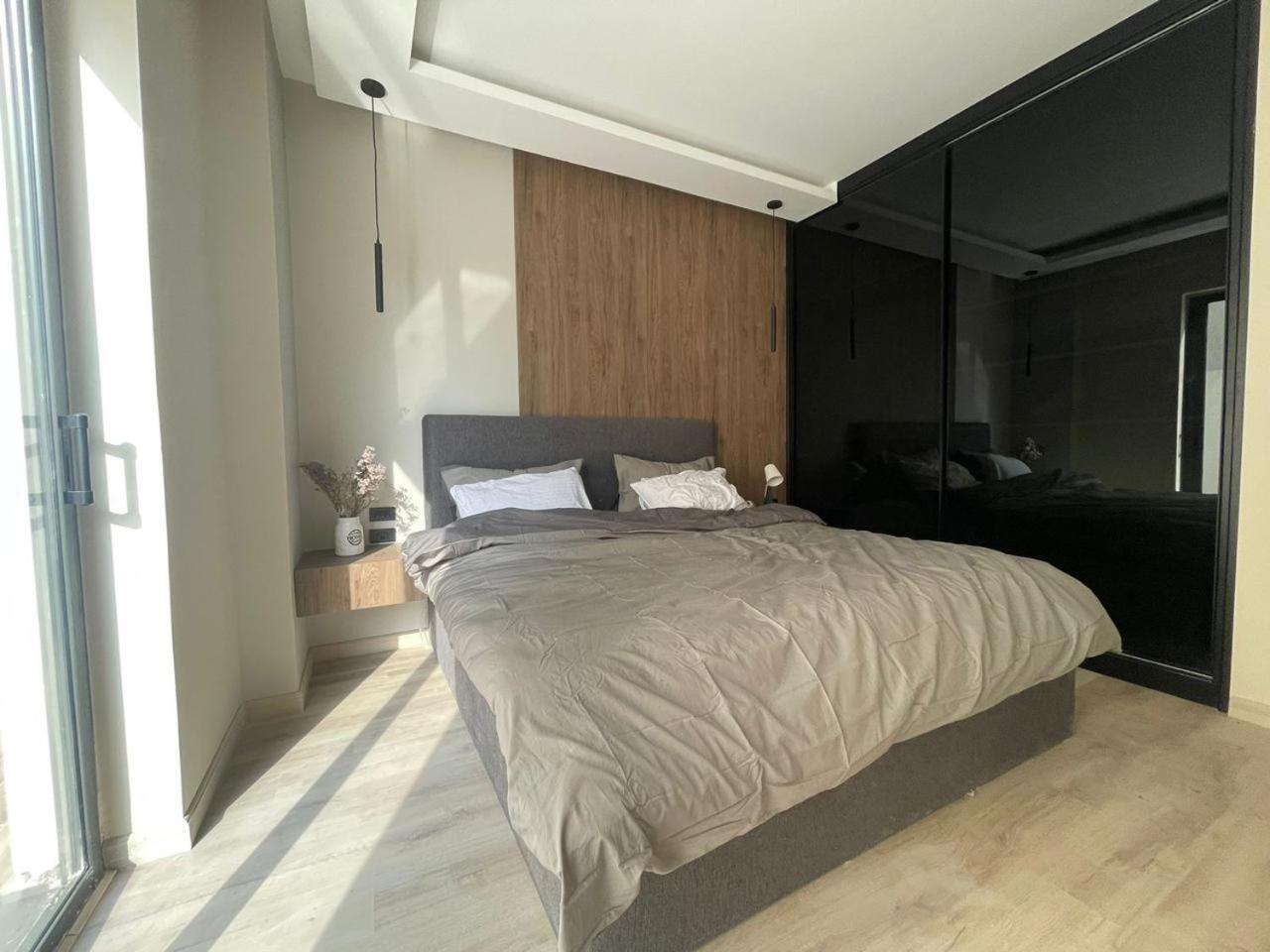 Ground Apartment 2-Bedrooms In Lake View Residence Amazing Price! New Cairo Екстер'єр фото